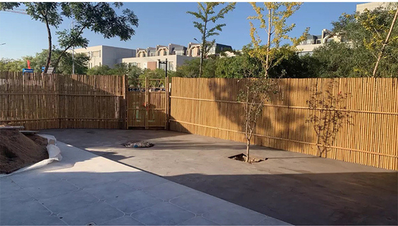 Het natuurlijke Met de hand gemaakte 1.5x1.5m Decoratieve de Binnenplaats van de Bamboeomheining Rolling Schermen